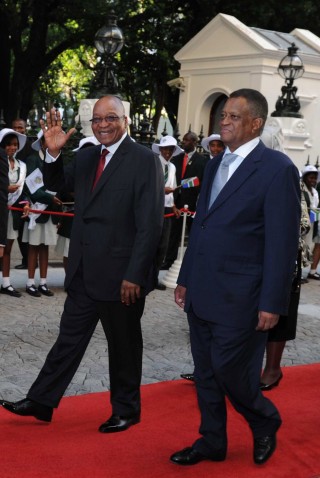 Pres. Zuma en Sisulu. Foto: GCIS