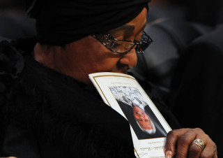 Winnie Madikizela-Mandela tydens Nelson Mandela se begrafnis in Qune op 15 Desember. Foto: SAPA