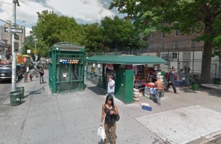 Die treinstasie op die hoek van 6de Laan en Wes 4de Straat in New York Foto: Google 