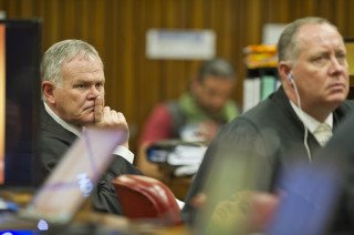 Barry Roux (L) en Kenny Oldwage vir Oscar Pistorius Foto: Craig Nieuwenhuizen/Media24/Pool (SAPA)