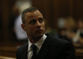 Oscar Pistorius op 6 Mei 2014 in die hof Foto:  Mike Hutchings/Reuters/Pool (SAPA)