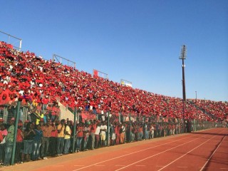 Die Lucas Moripe-stadion vol EFF-ondersteuners op 4 Mei 2014 Foto: EFF, Facebook