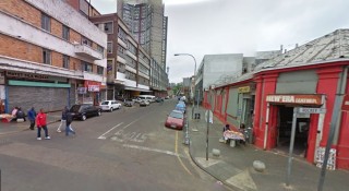 Hoek van Davies- en Rockeystraat in Doornfontein, Johannesburg Foto; Google Maps 