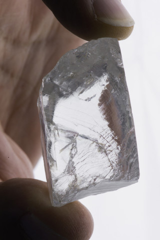 Die wit diamant van 232.08 karaat wat in September 2014 by Cullinan-myn uitgehaal is Foto: Petra Diamonds