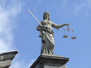 Die dame van Geregtigheid-standbeeld Foto: themostcake.co.uk