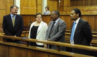 Yolanda Botha saam met haar medebeskuldigdes in die hof Foto: City Press