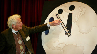 Die "Doomsday Clock" word al sedert 1947 deur die Bulletin of Atomic Scientist gebruik om die gevaar van 'n katastrofiese kernkragvoorval te verteenwoordig Foto: AFP Photo/Scott Olson