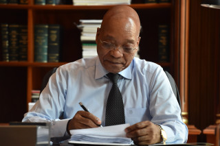 Pres. Jacob Zuma berei sy staatsredetoespraak voor vir 12 Februarie 2015 Foto: Ntswe Mokoena, departement van kommunikasie