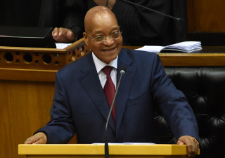Pres. Jacob Zuma het bly glimlag tydens sy staatsrede. Foto: DoC