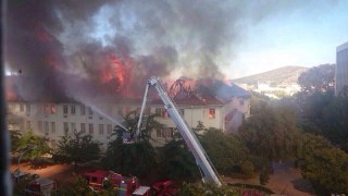Brand by Van der Sterr-gebou by die Universiteit Stellenbosch (22 Februarie 2015) (Foto deur 'n leser aan Maroela Media verskaf)
