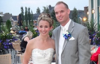 Jennifer Karren en haar man Trevor op hul huweliksdag in Augustus 2012