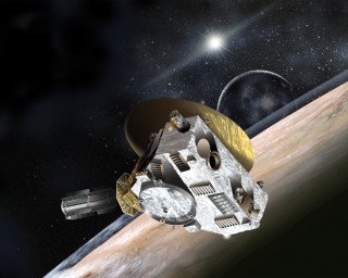 'n Kunstenaarsvoorstel wanneer New Horizons by Pluto sou aankom Grafika: "Encounter 01 lg" deur Johns Hopkins University Applied Physics Laboratory/Southwest Research Institute