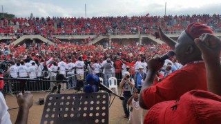 Julius Malema, leier van die EFF, spreek die skare toe in Inanda, KwaZulu-Natal tydens Vryheidsdagvieringe op 27 April 2015 Foto: @econfreedomZA, Twitter