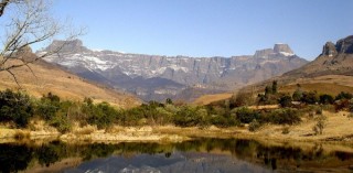 Die bekende amfiteater binne die Maloti Drakensberg-oorgrenspark tussen Suid-Afrika en Lesotho