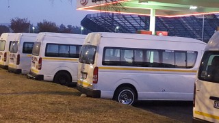 Taxis staan Donderdagoggend in Mamelodi, Pretoria. Foto: ANA