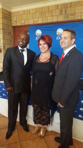 Van links Solly Msimanga, Bronwyn Engelbrecht en Brandon Topham. Foto: ANA