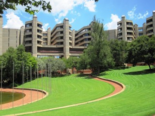 Universiteit van Johannesburg Foto: Aurobindo Ogra - Eie werk. via Wikimedia Commons 