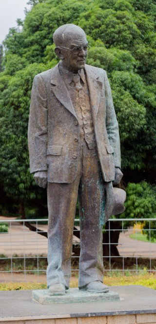 Die Totius-standbeeld op die Noordwes-Universiteit se Potchefstroomkampus. Foto: Verskaf