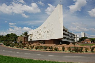 Een van Tuks se ikoniese geboue, "Die Skip" Foto: Mike Prins, Wikimedia Commons