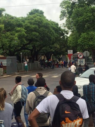 Die situasie vroeër by die Universiteit van Pretoria. Foto: @RRuffiez/Twitter