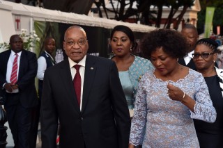 President Zuma, mev. Bongi Zuma, Speaker Baleka Mbete en Thandi Modise, nasionale voorsitter van die Raad van Provinsies (Staatsrede 11 Februarie 2016) Foto: Elmond Jiyane, GCIS