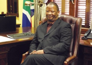 Gengezi Mgidlana. Foto: http://www.parliament.gov.za/