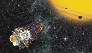 Kunstenaarsvoorstelling van die Kepler-ruimteteleskoop (Foto via Wikimedia Commons)