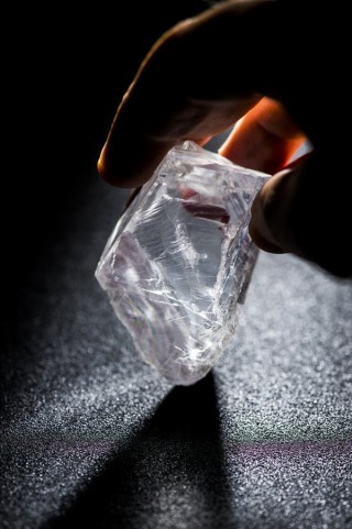 Lucara se 813-karaat diamant wat vir $63 miljoen verkoop is Foto: @LucaraDiamond, Twitter