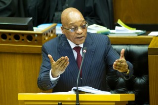 President Jacob Zuma reageer op vrae in die parlement op 17 Mei 2016 Foto: Ntswe Mokoena