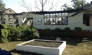 Die huis wat op 14 Julie 2016 by Lakehaven-kinderhuis in Newlands-Oos, KwaZulu-Natal, afgebrand het Foto: North Glen News, Twitter