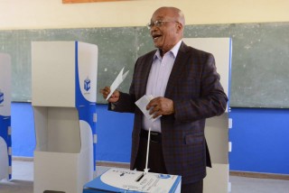 Pres. Jacob Zuma stem op 3 Augustus 2016 by Ntolwane Primary School in Nkandla, KwaZulu-Natal (Foto: Presidensie)
