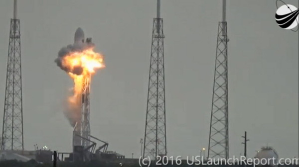 Die ontploffing wat tydens SpaceX se lansering plaasgevind het (Foto: Christian Science Monitor)