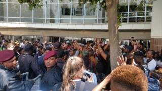 Betogings op die Universiteit van Pretoria se Hatfield-kampus (20 September 2016). Foto: Twitter via @afriforumjeug