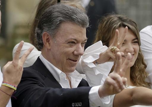 Pres. Juan Manuel Santos van Colombië is Vrydag aangewys as die ontvanger van die Nobelprys vir vrede. Dié foto is geneem ná Sondag se referendum om te bepaal of die vredesooreenkoms met die FARC-rebelle gesteun word of nie. Foto: Ricardo Mazalan / AP