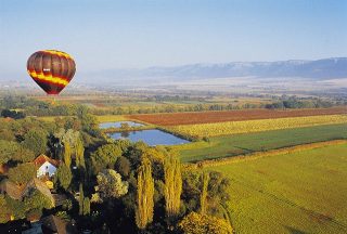 Suid-Afrikaanse Toerisme, Warmlugballonne, Noordwes (Suid-Afrika) (Foto verskaf deur lekkeslaap.co.za)