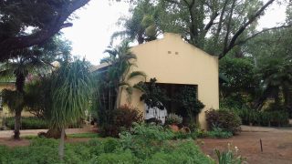 Die kleinhoewe buite Bela-Bela in Limpopo waar John Ramalho oorval en aangerand is. Foto: Verskaf