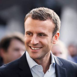 Emanuel Macron voorheen lid van die Sosialistiese Party en nou leier van sy nuutgestigte sentrumlinks-liberale party, het die eerste ronde van die verkiesing gewen.