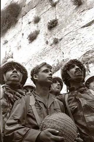 israel-sesdaagse-oorlog-Soldiers_Western_Wall_1967